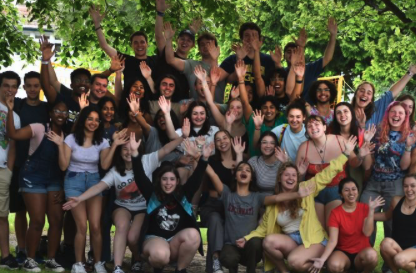 Screenshot.png Group photo of students