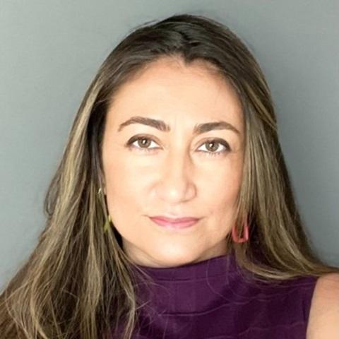 Paula Gomez headshot